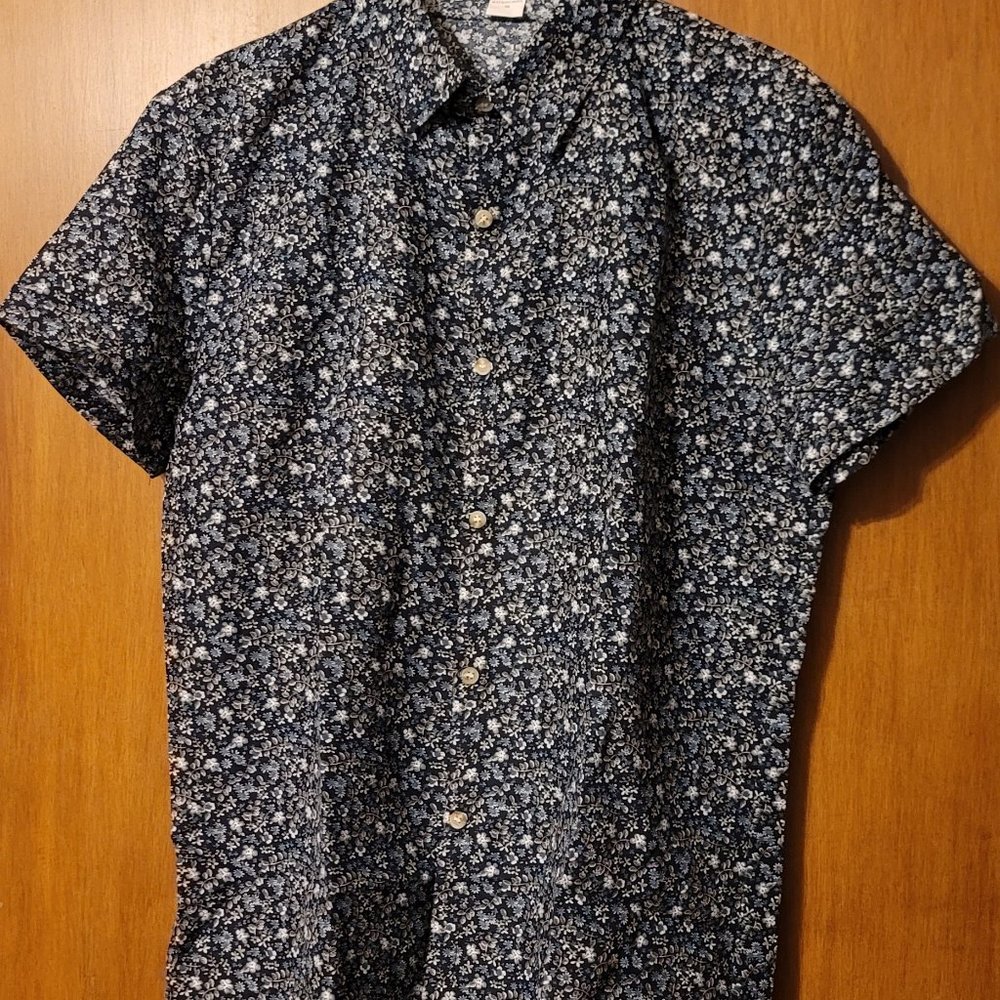 Brand New (no tags) - Men's Floral (blues) - Short-sleeve Button-down Shirt